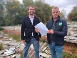 Asbesgevaar na hoër gesag verwys