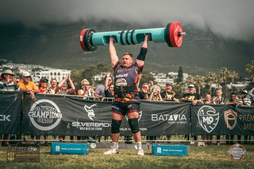 Rayno die ‘Rhino’ uit Noord-Kaap aangewys as wêreld se sterkste man