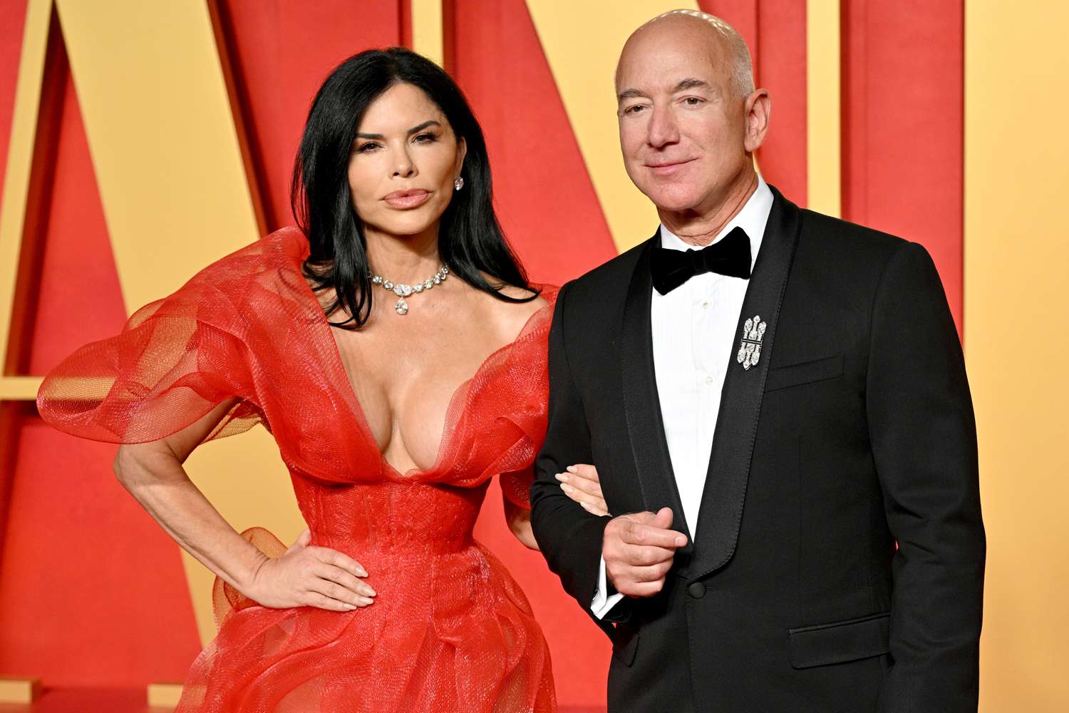 Glamour, gripes as celebs head to Venice for exclusive Bezos wedding
