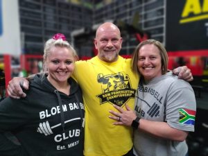 Drie oefen hard vir internasionale gewigoptel-kampioenskap in Durban