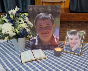 Brandweerwaens loei vir oulaas vir Johantjie