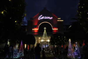 Season of giving marked in appropriate fashion