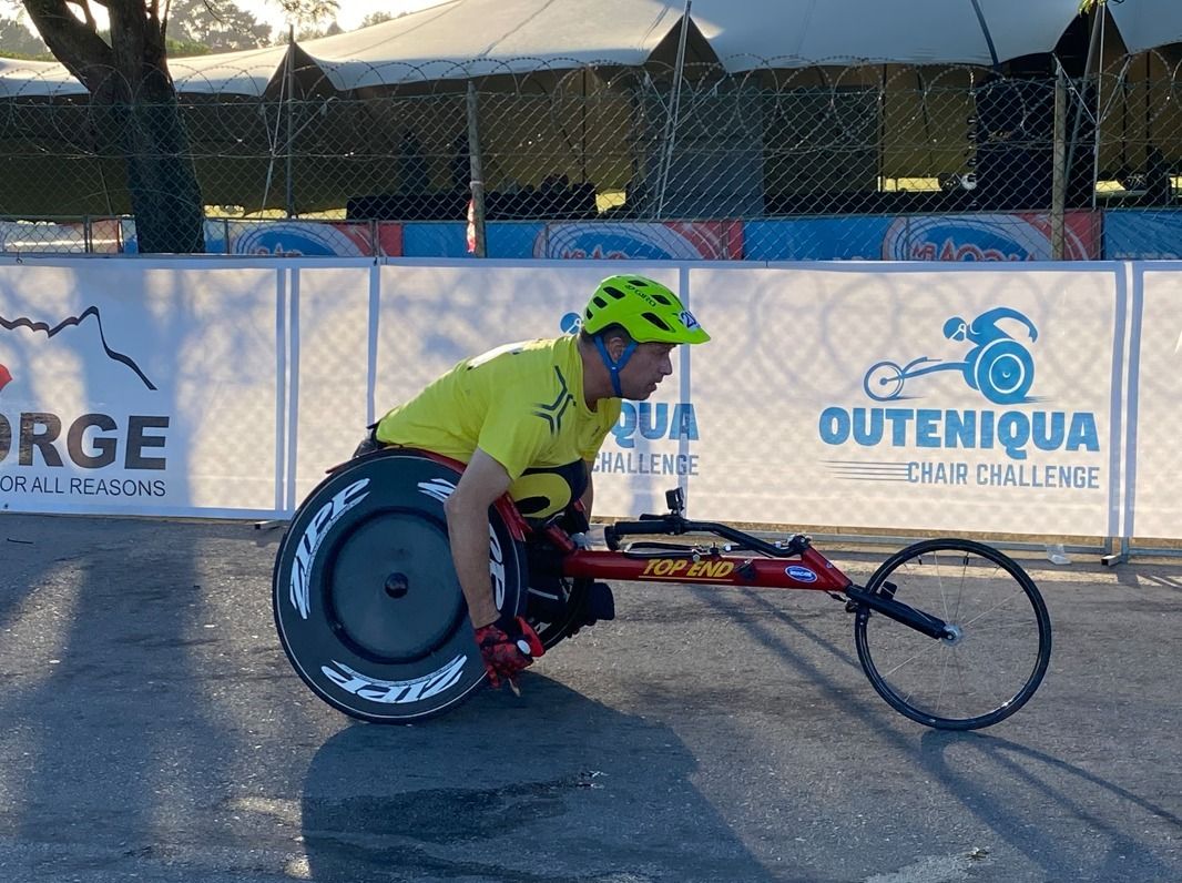 Bloemfonteinse rolstoelatleet maak reg vir uitdagings op pad én baan