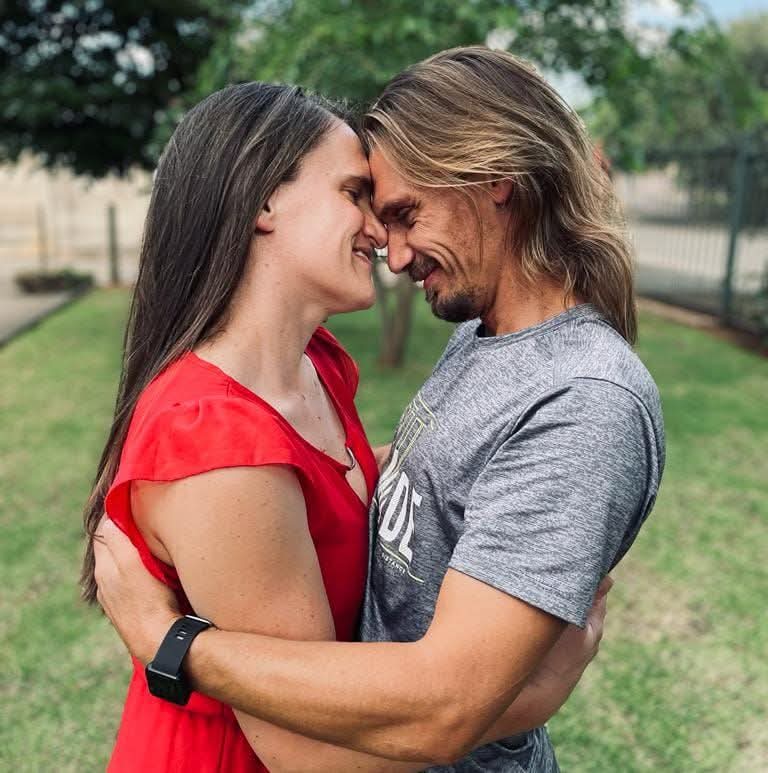 Elsabé en Linde de Jager in gelukkige dae. FOTO: Verskaf