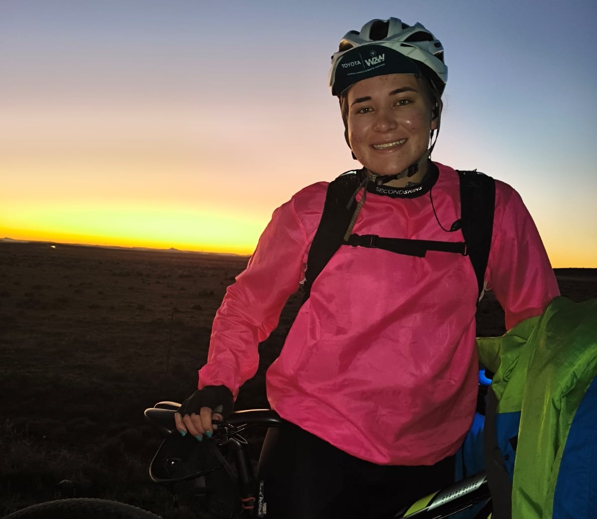 Bea Labuschagne (22) ry met haar fiets van Bloemfontein tot in Kaapstad.