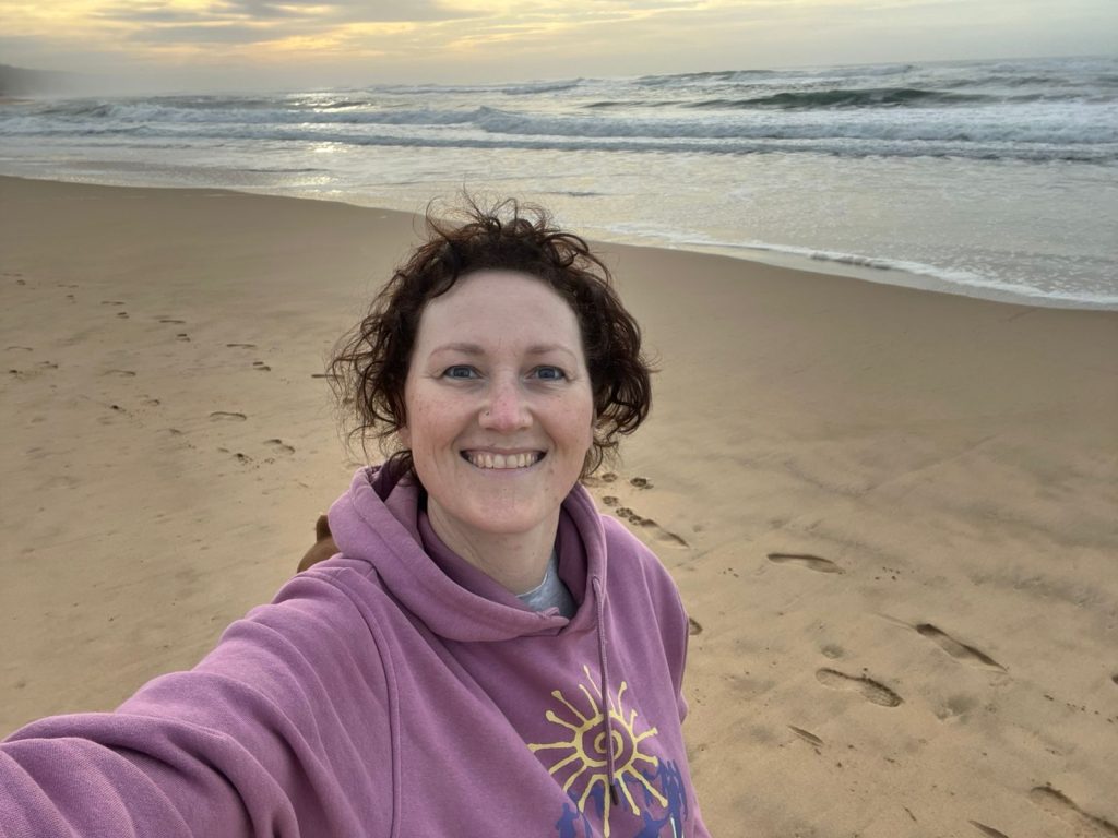 Marnelle van Rooyen passed away in July 2025. She is now honored with a special catio at the Bloemfontein SPCA.