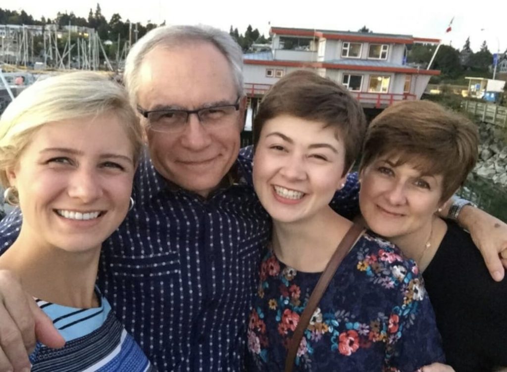 Die De Jager-familie is hier van links Heidi, Ludwig, Carli en Elsabé. Die foto is 'n paar jaag gelede geneem. Die twee dogters bly in Kanada. Foto: Verskaf