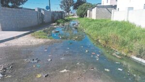Residents stuck in sewage mess as ward councillor calls for patience