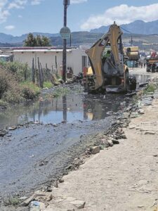 Ward councillor in Lwandle leads campaign to free streets of sewage