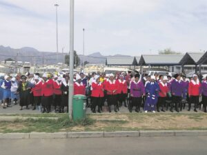 Oomama beemvaba bacela oPhezulu ukuba angenelele