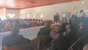 ‘Singoomama sinemithwalo, yaye ifuna sibambisane’