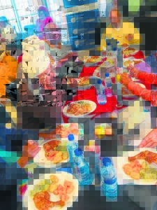 Abayivali imilomo abantu abadala