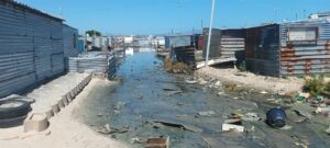 Votsho shackdwellers in Khayelitsha evacuate shacks as sewage pours in