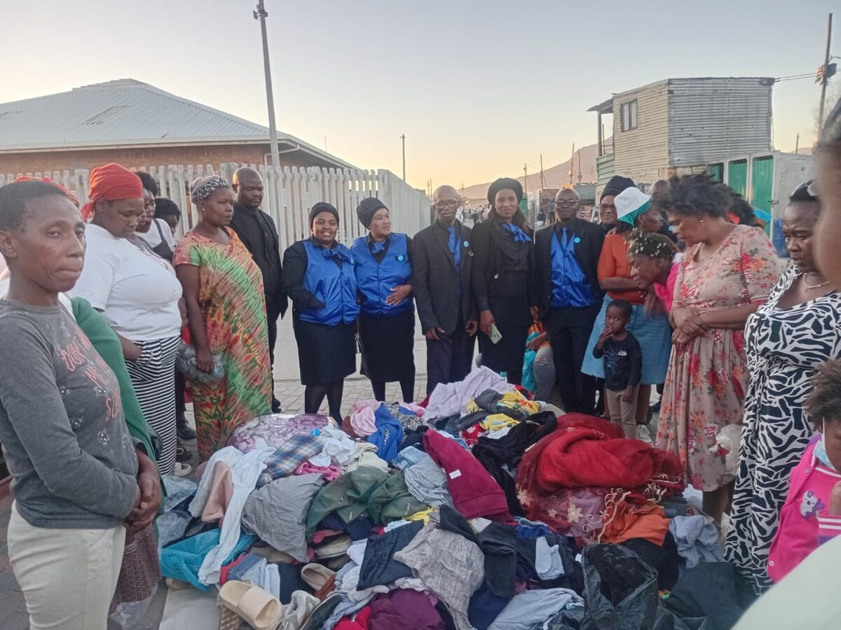 ISinikithemba inceda amaxhoba omlilo eNkanini