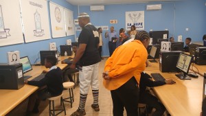 SA Hope donates new computer lab to Vuzamanzi Primary in Khayelitsha