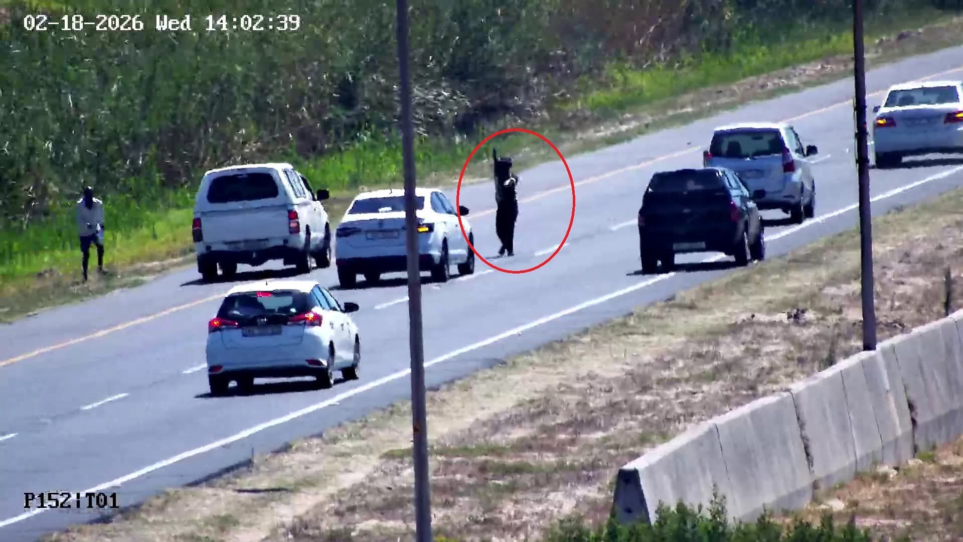 Police hunt suspects after Makhaza N2 hijacking attempt