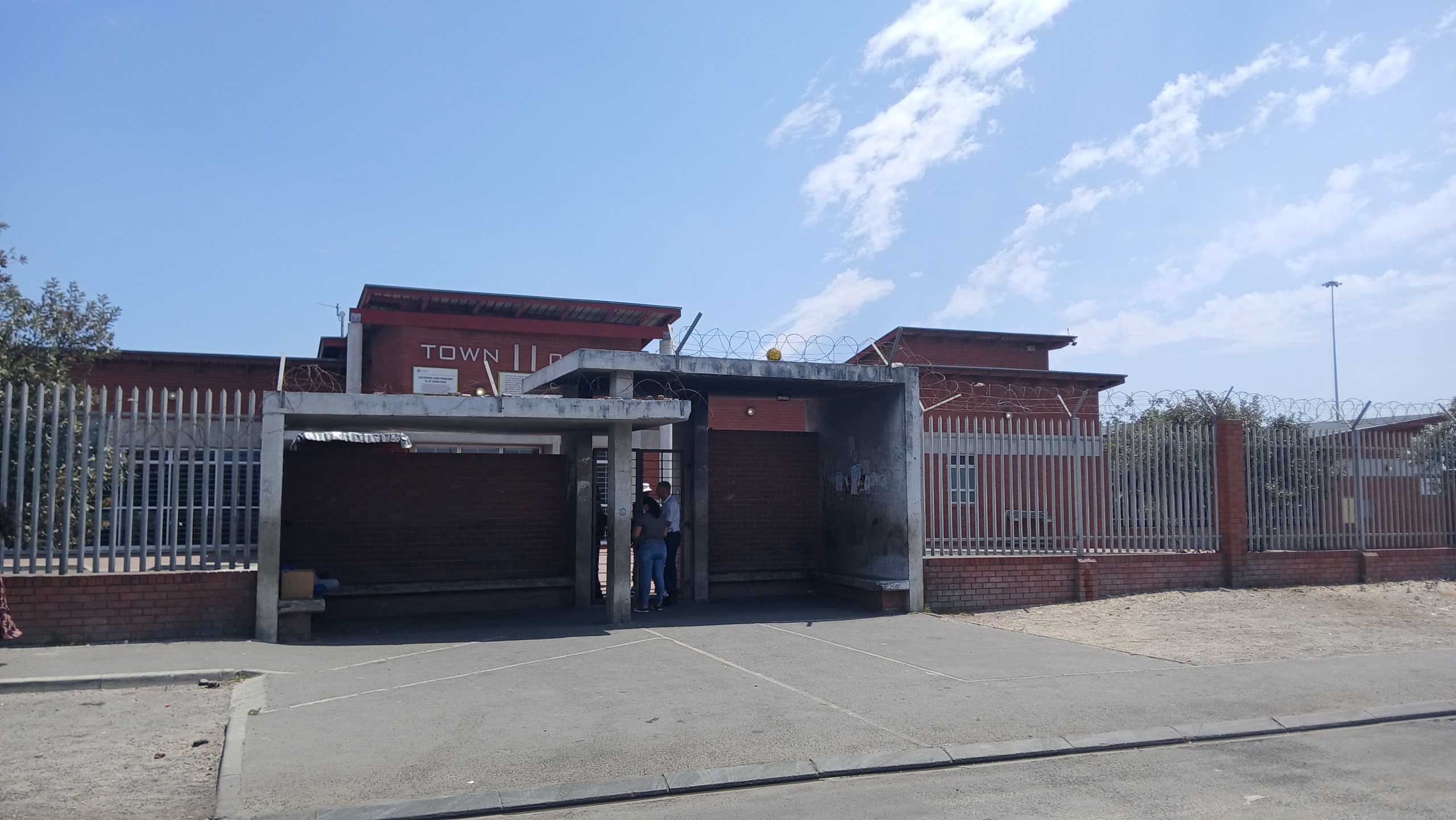 Town Two Clinic temporarily closed after ‘tsotsis’ target it