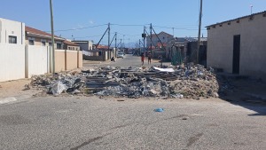 Harare residents barricade streets amid rising crime