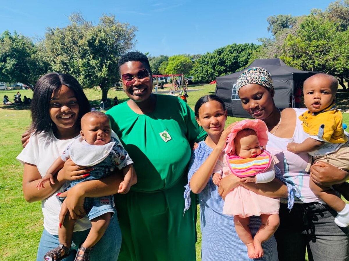 Intyatyambo Yesizwe helps young mothers.