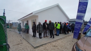 Deputy Minister hands over new home to Khayelitsha family