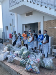 Ward 86 beauty pageant contestants give back through community clean-up