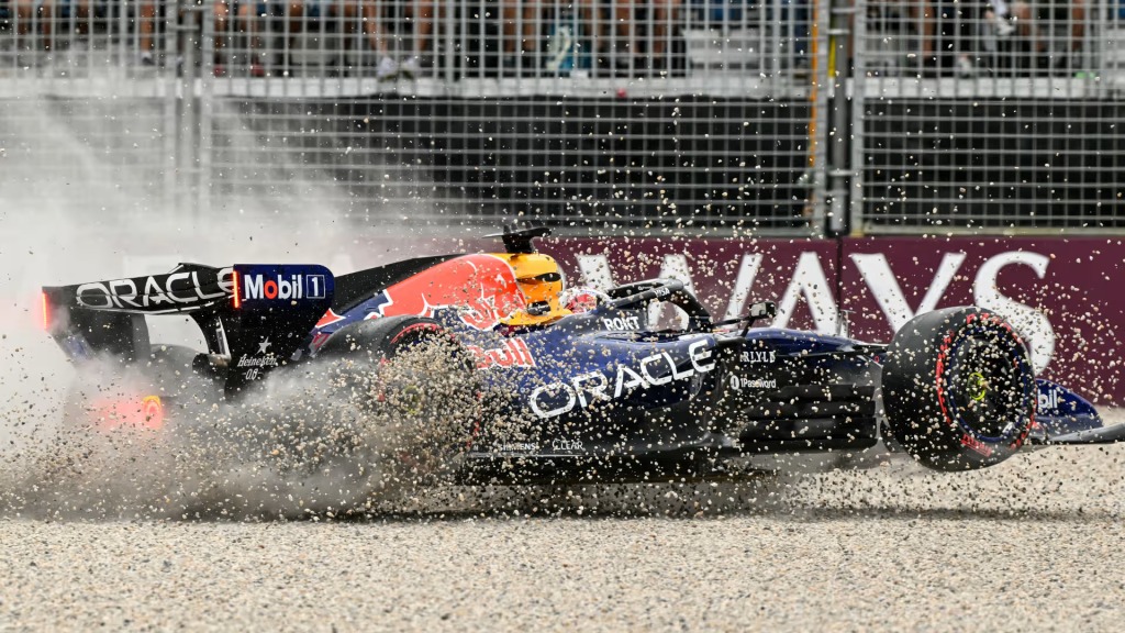 Max Verstappen sal ’n haas uit ’n hoed uit moet trek om punte by die Aussie-GP te buit ná hy in Q1 verongeluk het.