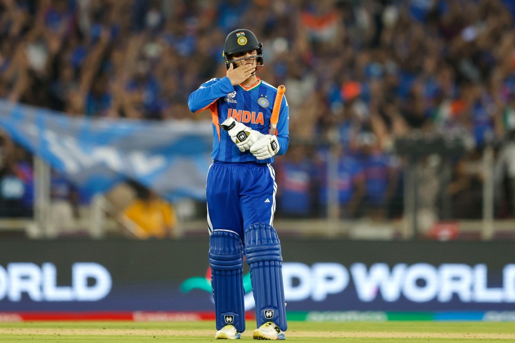 Indië se Abhishek Sharma het 52 van 21 balle gemoker.