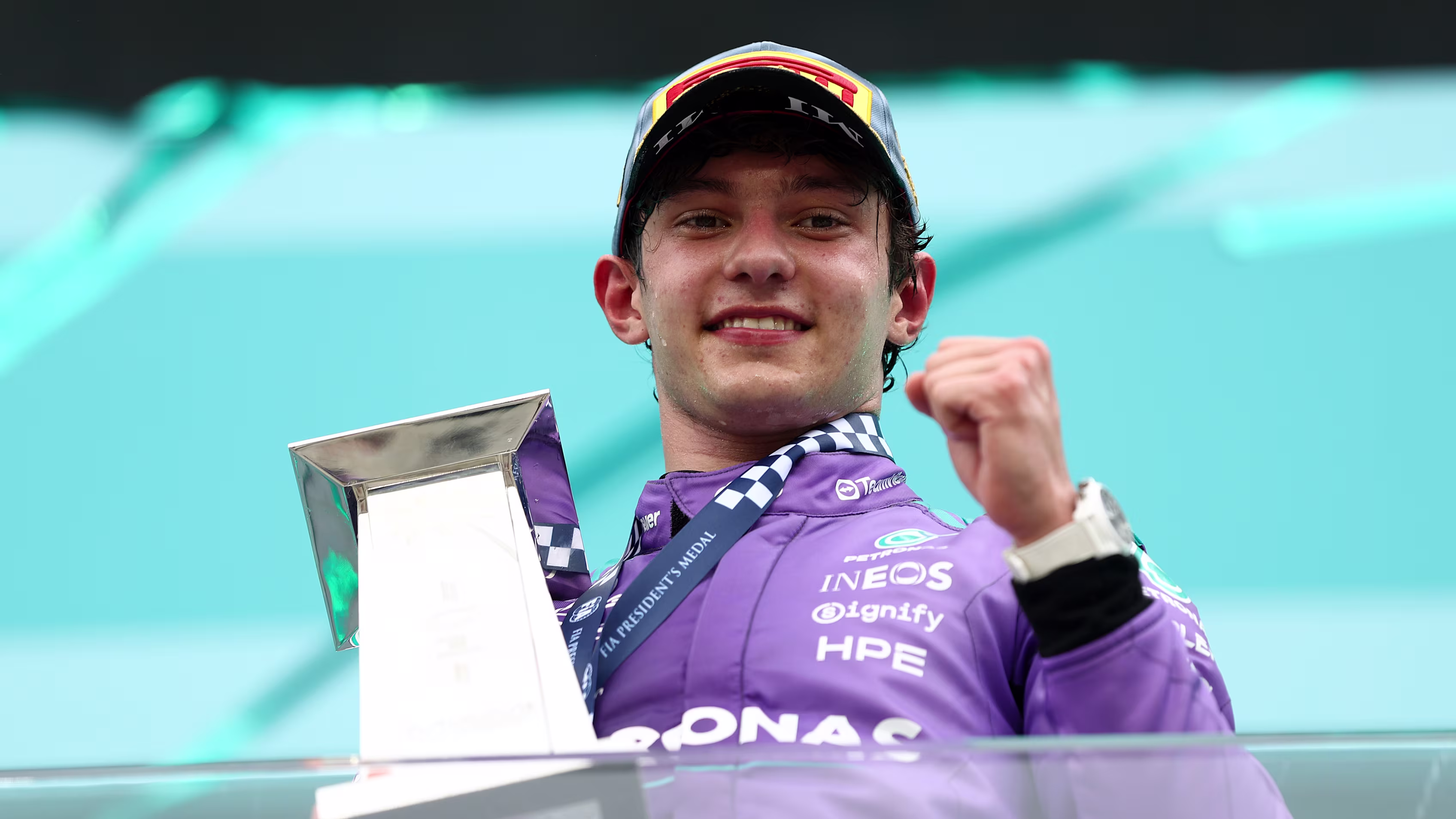 Antonelli vier sy derde agtereenvolgende oorwinning.