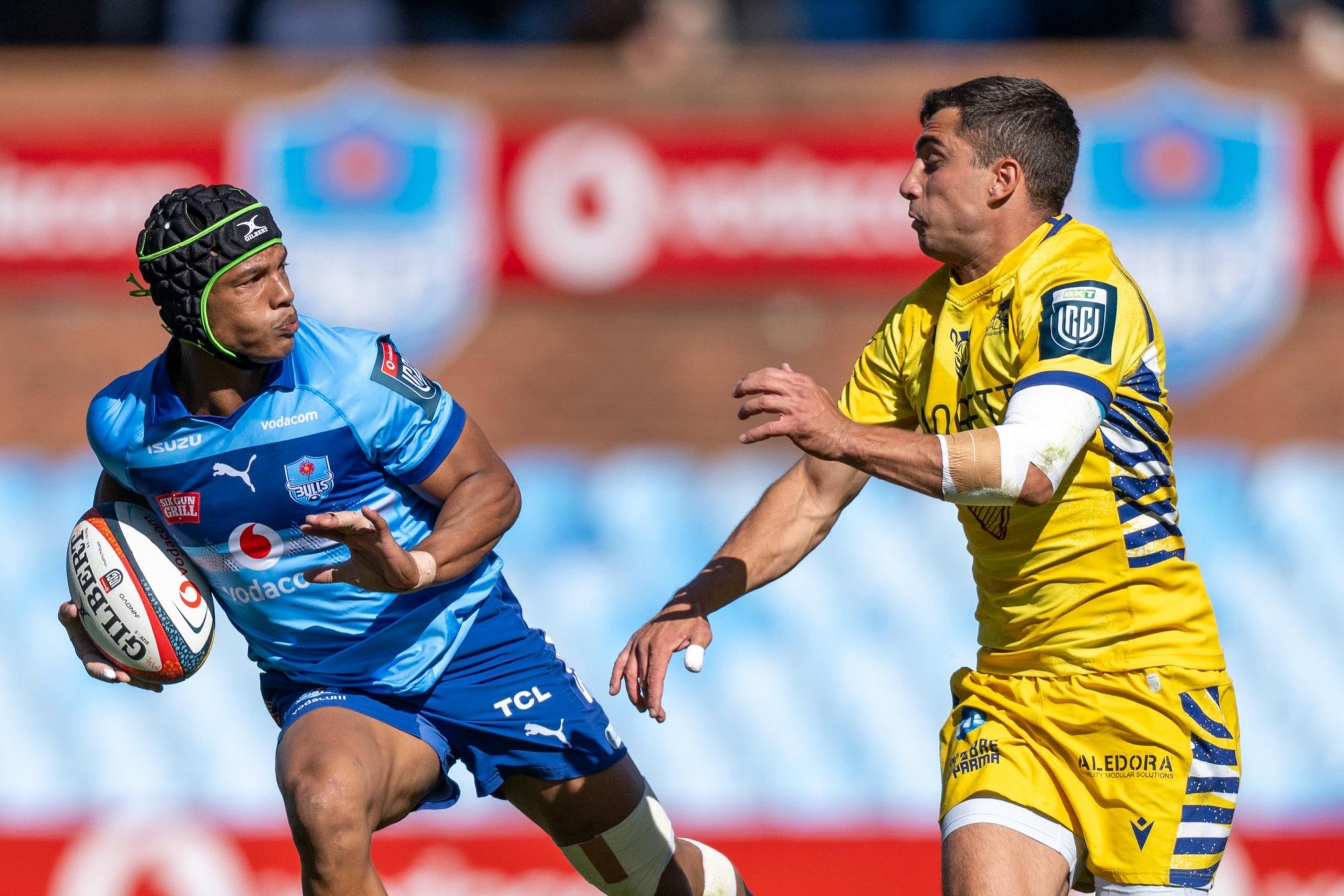 Bulle hou uitspeeldrome lewendig met groot sege oor Zebre