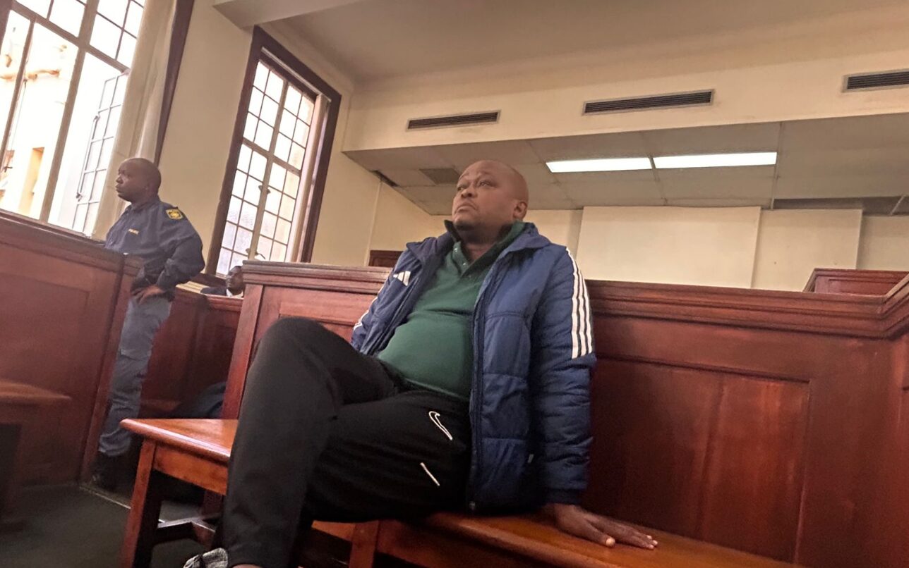 Mogotsi bly agter tralies, wil staat dagvaar oor ‘onregmatige arrestasie’