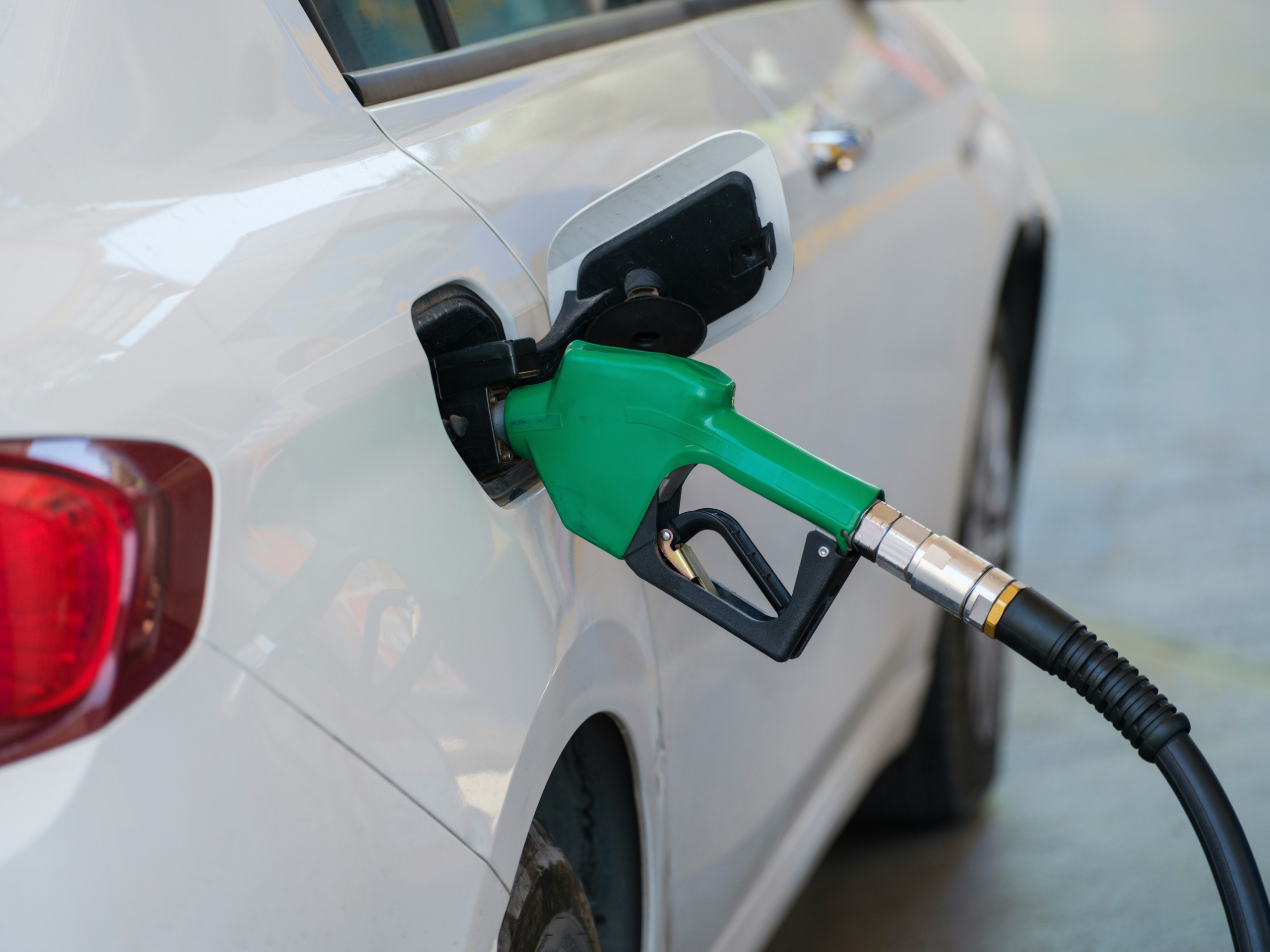 Petrol-pyn! Die dieselprys styg met R6,19 per liter en petrol met R3,27 per liter