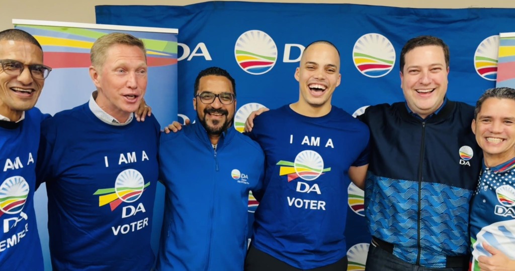 Liam Jacobs het weer by die DA aangesluit.