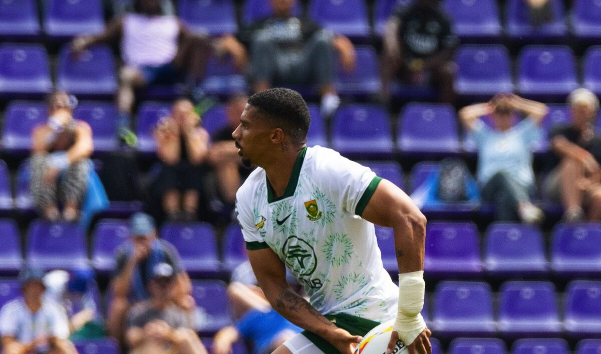 Blitse slyp reeds vir nuwe seisoen