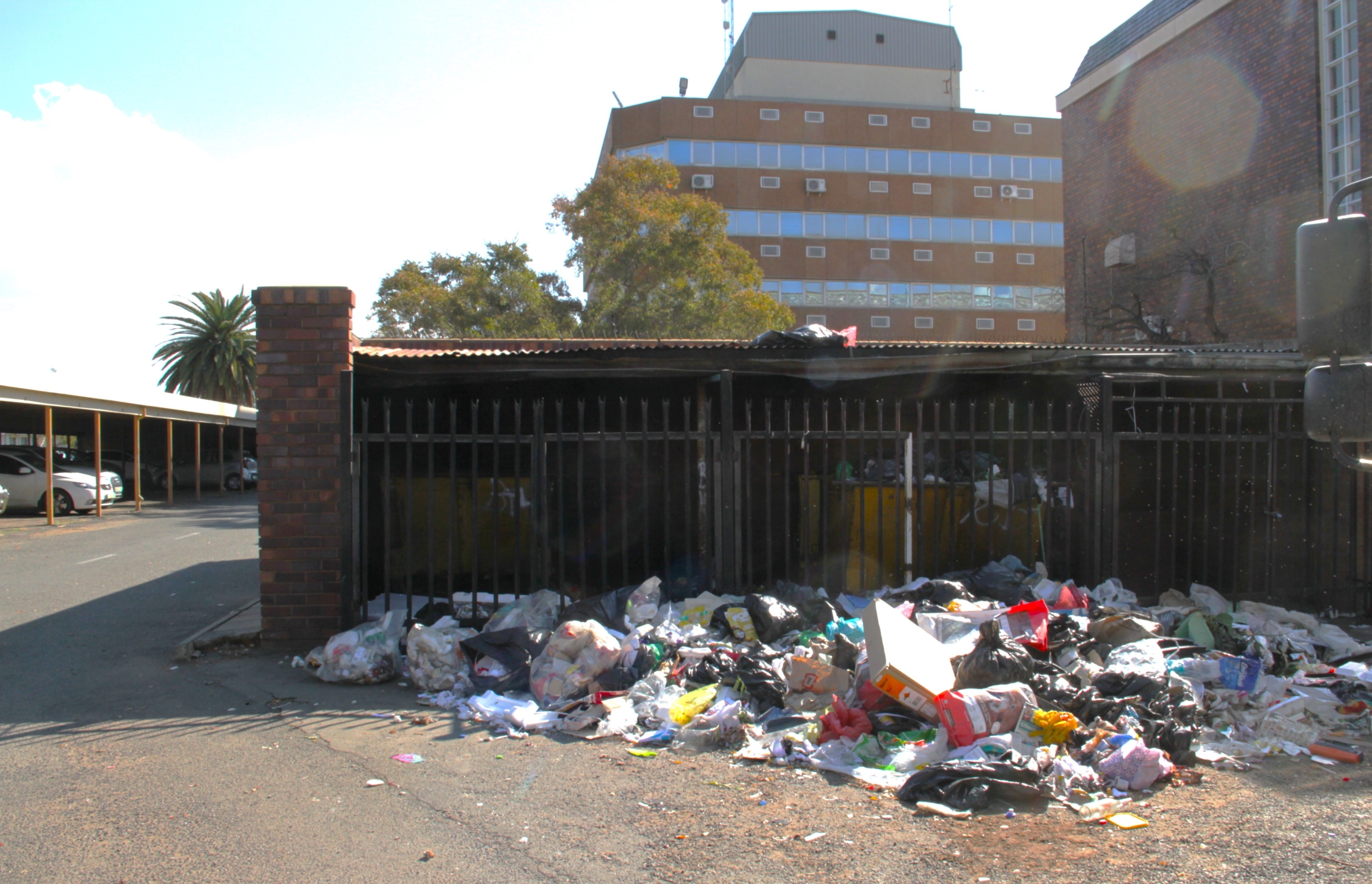 Geen skoon oudits vir metros terwyl inwoners meer betaal vir munisipale mislukking