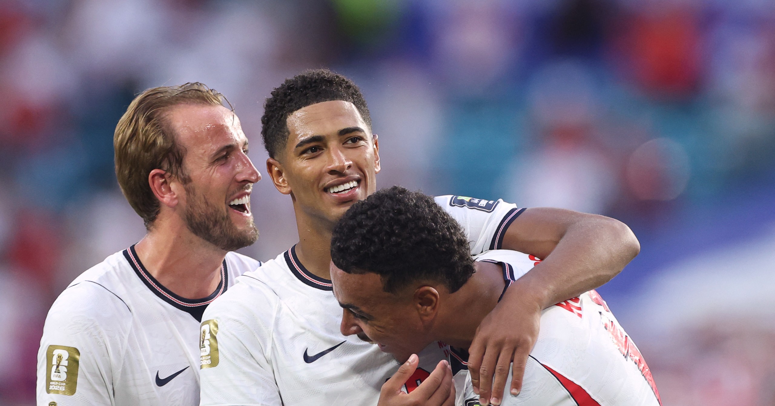 Engeland se Wêreldbeker-drome tuimel in enkele minute ineen, Messi se Argentinië deur na eindstryd