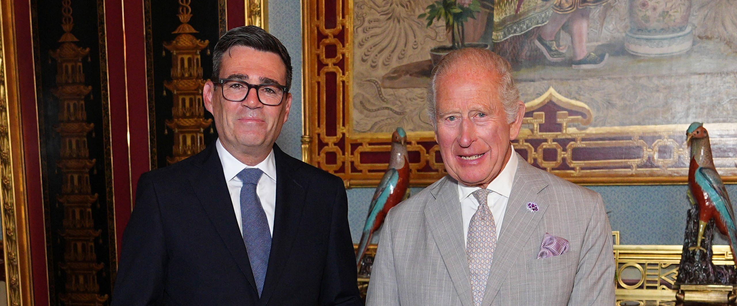 Andy Burnham word amptelik nuwe Britse eerste minister ná ontmoeting met koning Charles