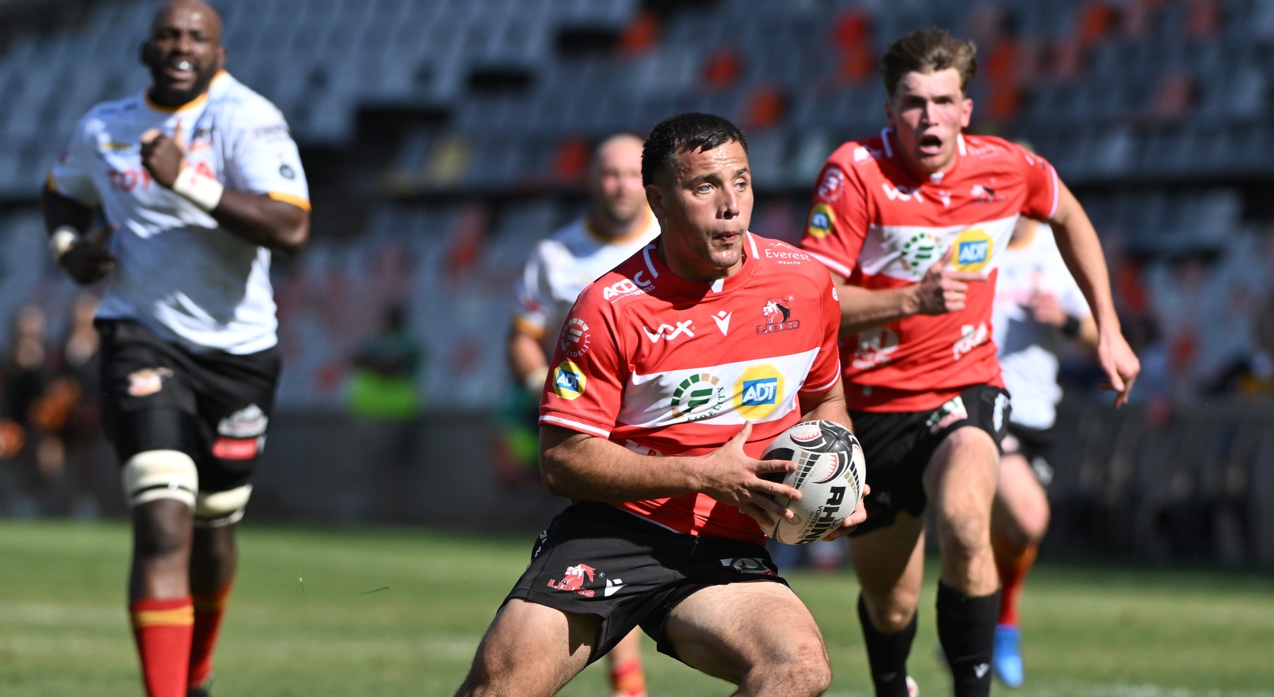 Lions brul voort terwyl Bulls nóg ’n Curriebeker-nederlaag beleef