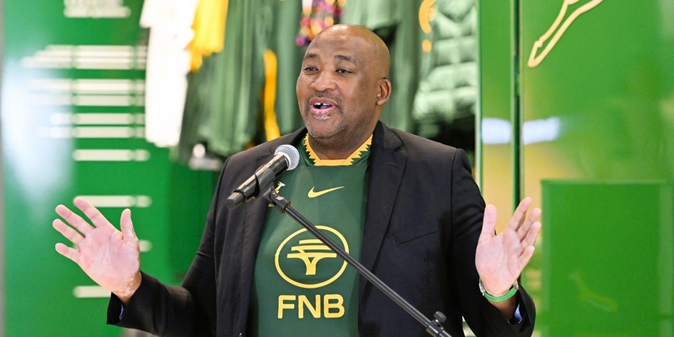 McKenzie loop uit Parlement voor ondersoek na Wêreldbeker-uitgawes van R31 miljoen