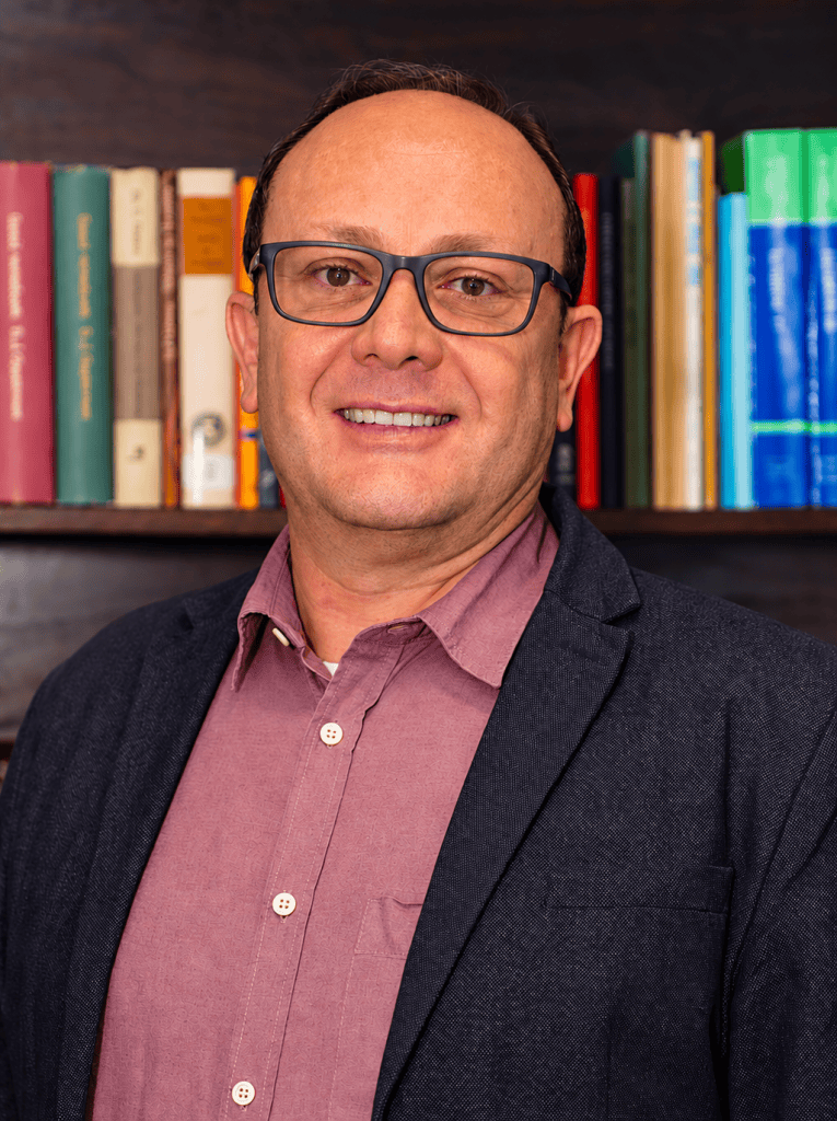 Prof. Tobie van Dyk. Foto: Tendayi Dhure