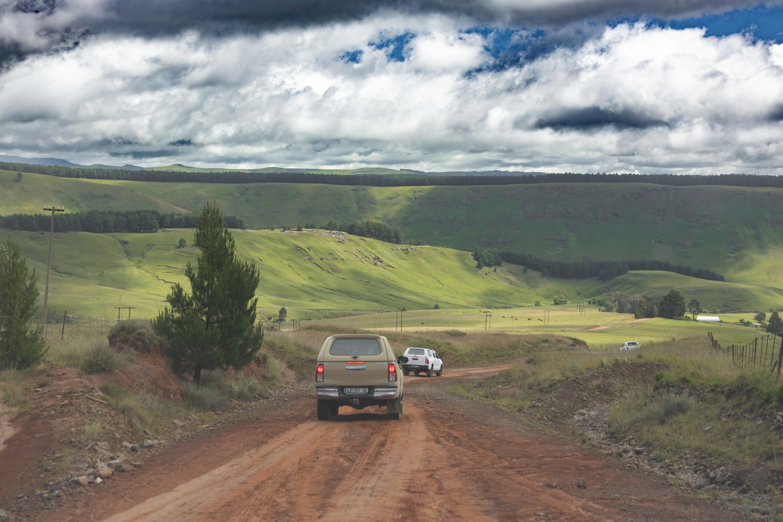 Die pad na Naudes Nek. Foto: Angus Burns