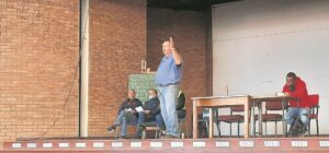 Skool vra hulp teen bendes