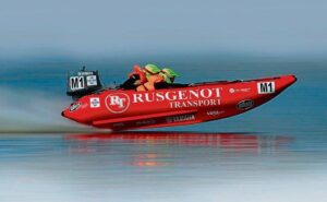 Come and cheer your speedboat on!