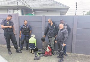 Verdagtes met gesteelde selfoon betrap