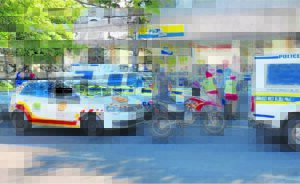 Suspected robbers nabbed in chase