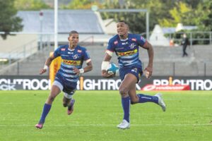 Damian vier mylpaal met skitter-drie