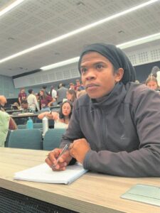 Macassar-trots: Onnie swot nou medies