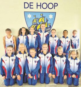Atlete dra WP-kleure met trots