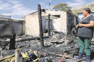 Wéér in sak en as . . .