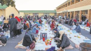 Hundreds enjoy ‘boeka’ feast