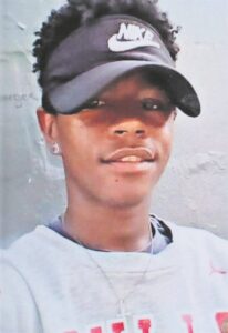 Laaste eerbetoon vir Shakier